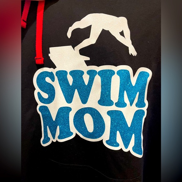 Swim Mom Oversized SzL Lightweight Hoodie Black W/Red & Blue Glitter Bling - Picture 2 of 6
